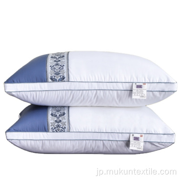 刺繍のロゴのあるクッション家の装飾的な枕